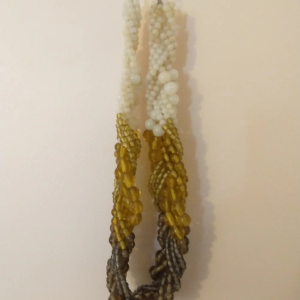 Beaded statement necklace - Picture 3 of 3
